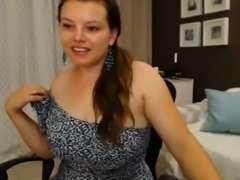Desi aunty showing big boobs on webcam
