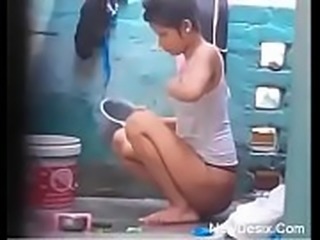 Desi girl bathing in open hidden cam